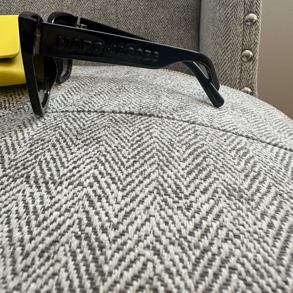 Marc Jacobs Black Glasses with Yellow Case - Picture 2 of 7